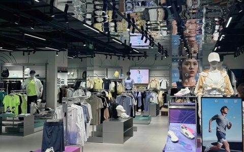 阿迪实体店为什么比网上贵？揭秘价格差异背后的真相