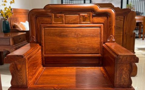 刺猬紫檀与缅甸花梨木深度对比：哪个更适合家用家具？
