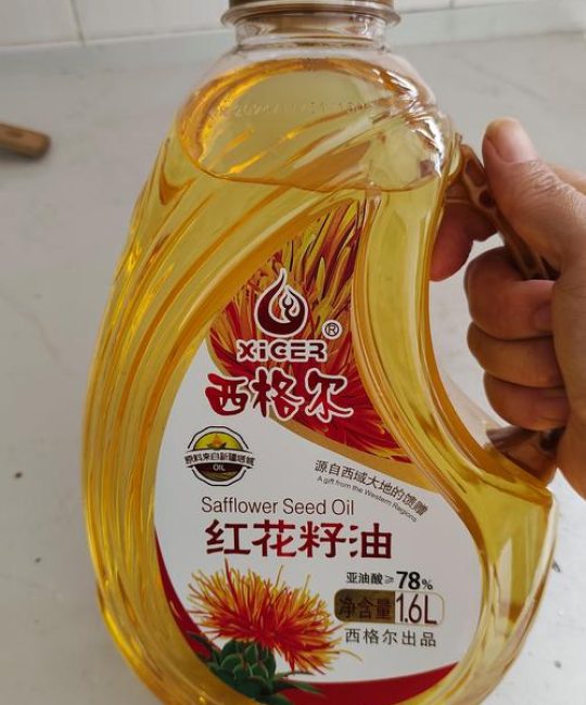 红花籽油500克价格表：产地、纯度及渠道如何影响报价