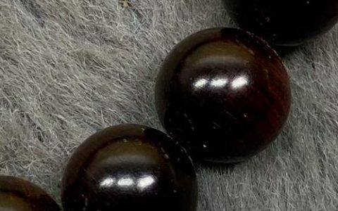 海南黄花梨黑色好吗？从园艺种植到收藏价值的全面解析