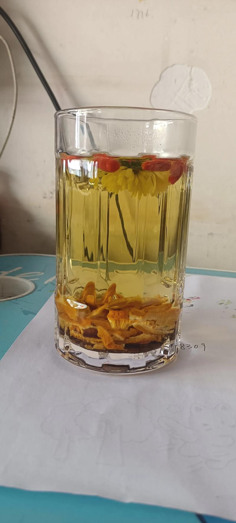 菊花茶可以放陈皮一起泡吗?一杯好茶背后的菊花养护学 品种基础档案:哪种菊花适合泡茶?