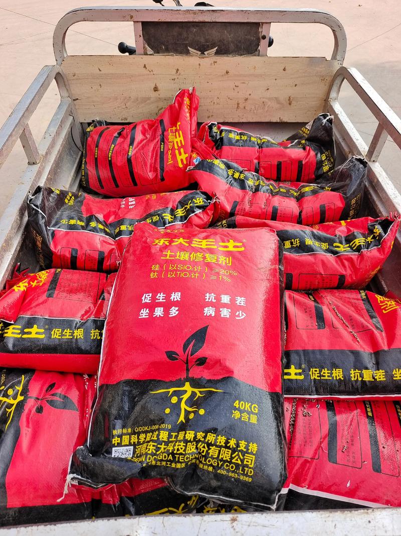 果树都需要什么肥?2026年果树全年施肥方案与NPK配比实战指南 不同树种的NPK全年总投入比例
