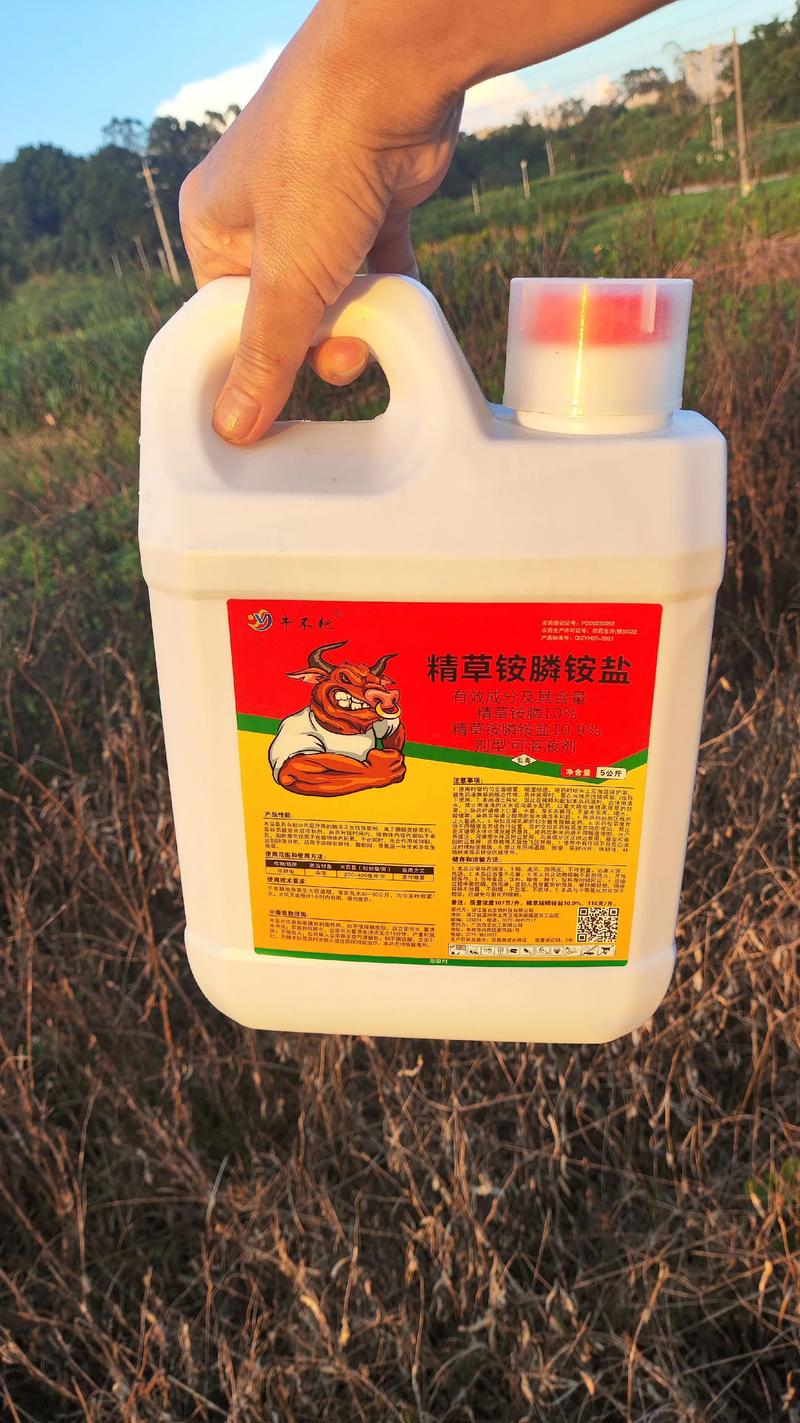 冬天打草甘膦除草剂有用吗?——基于植物生理学的冬季除草效果与地域化指南 一、核心结论:温度决定药效,南北差异巨大