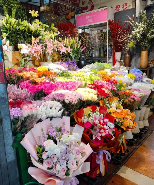 花店进货渠道全攻略：如何找到靠谱的花材供应商？