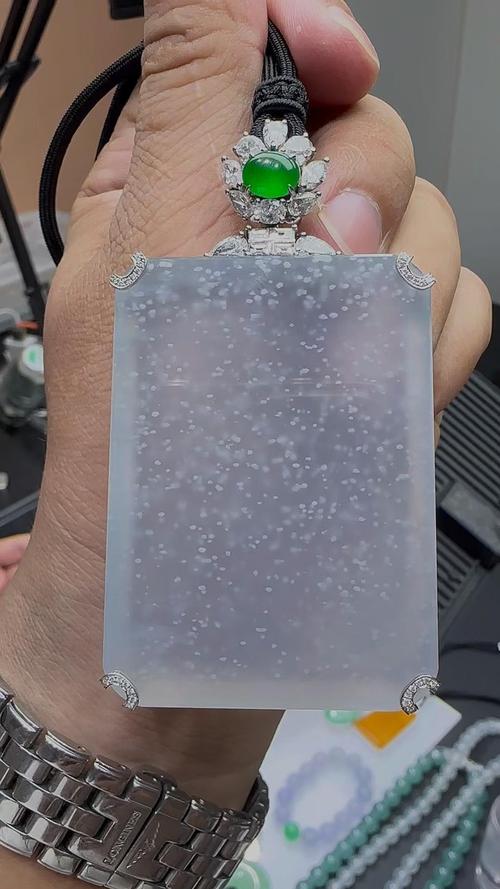 三、季节：雨季影响开采与价格波动