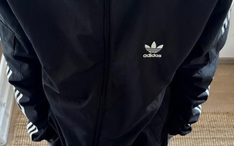 adidas属于什么档次？一线运动品牌的中高端定位解析