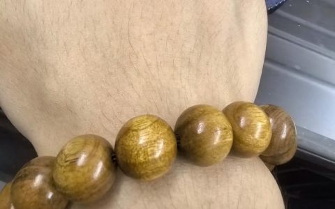 金丝楠木手串怎么盘才亮？新手避坑指南与包浆全流程解析