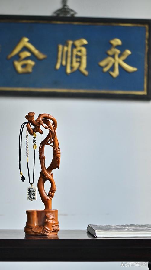 黄杨木挂件有什么寓意?传统习俗中的吉祥象征与选保养指南 黄杨木挂件的日常保养