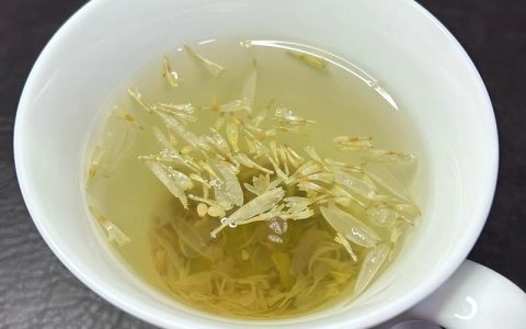 什么样的菊花好？教你挑选正宗杭白菊与胎菊的养护与鉴别指南