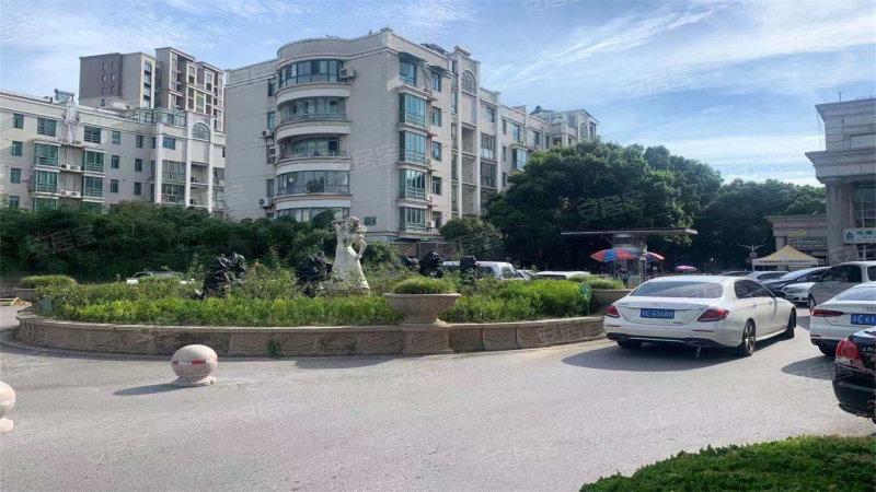 格林花园房价多少一平?理想家园的园艺价值深度解析 格林花园:一座会呼吸的绿色艺术品