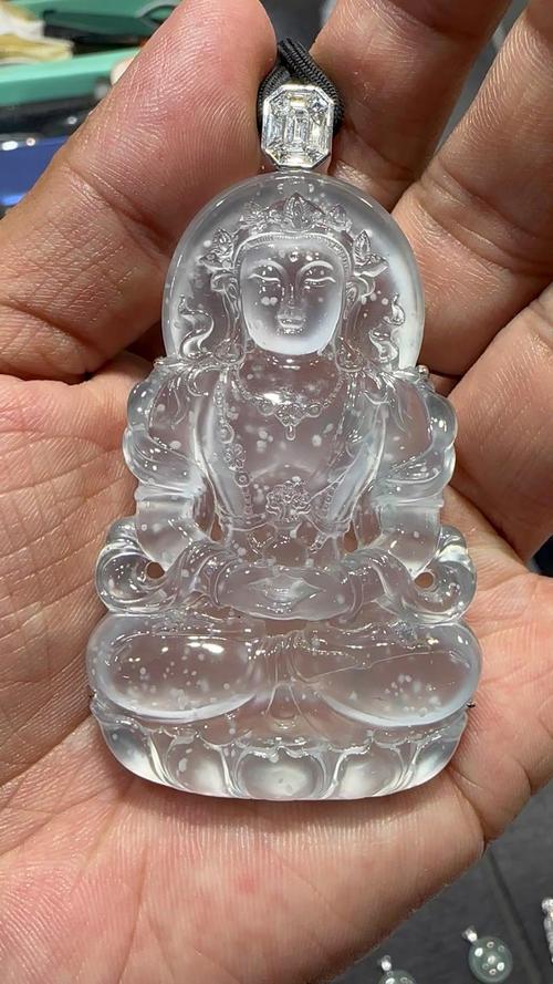 雪花棉翡翠价格是多少?2025年最新市场参考区间与影响因素详解 价格区间总览表(2025年参考)