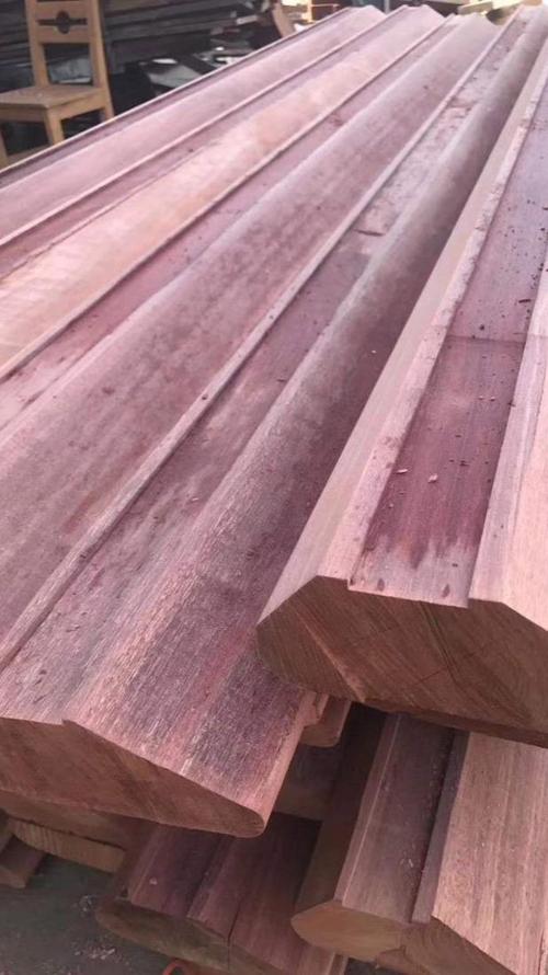 红梢木是什么木材?全面解析紫薇的木材特性与园林价值 红梢木是什么木材?全面解析紫薇的木材特性与园林价值
