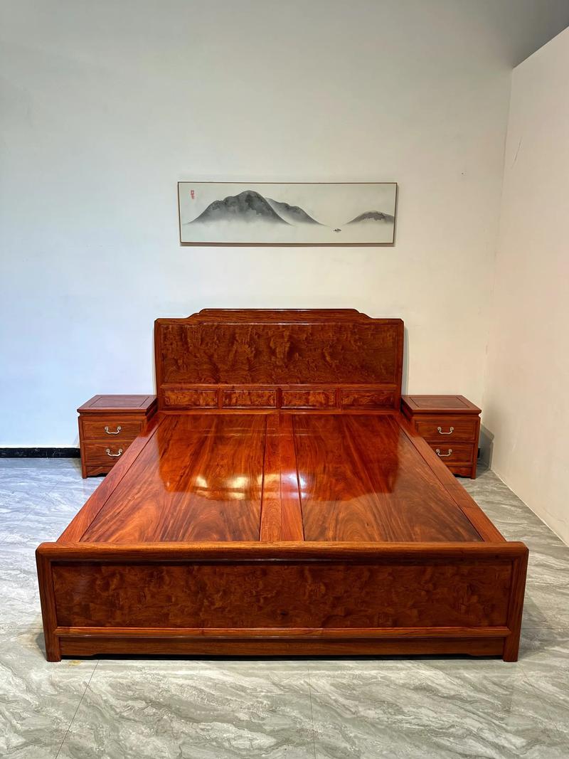 花园雅趣:一套缅甸花梨木家具多少钱?打造野奢庭院之选 维护小贴士:让家具与花园一起呼吸
