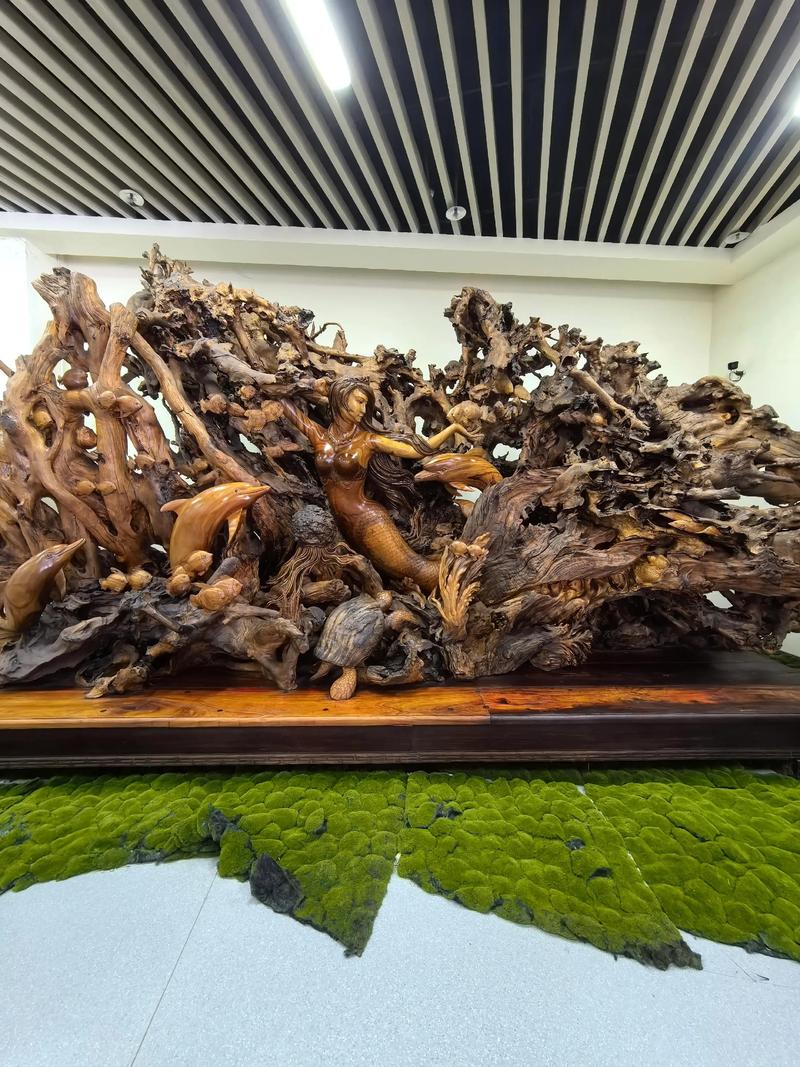 根雕选材指南:哪些木材最适合雕刻与收藏? 四、樟木:防虫耐腐的实用之选