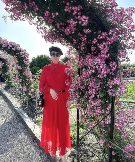 五十岁女人什么花？这五种花养心养颜，让岁月静好如诗