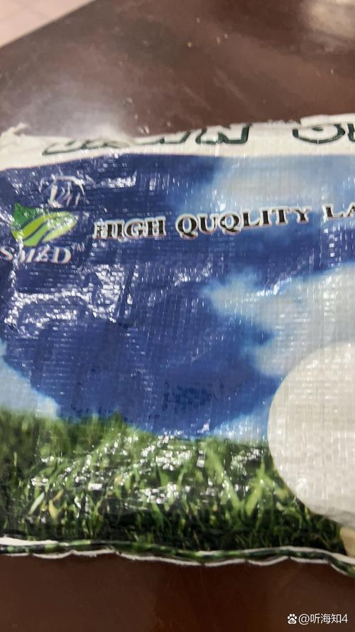 假绿草皮多少钱一平方?2026年价格参考及影响因素分析 价格影响因素一览表