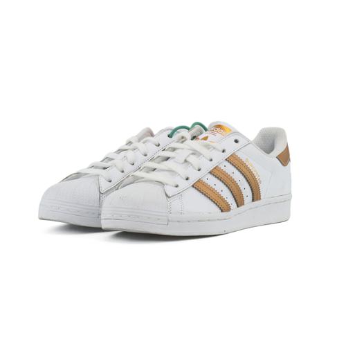 Adidas Originals（阿迪达斯经典系列）深度解析：经典鞋款推荐与选购指南