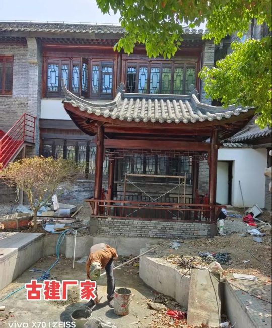 碳化木凉亭价格全解析：多少钱一个？2025年最新报价参考