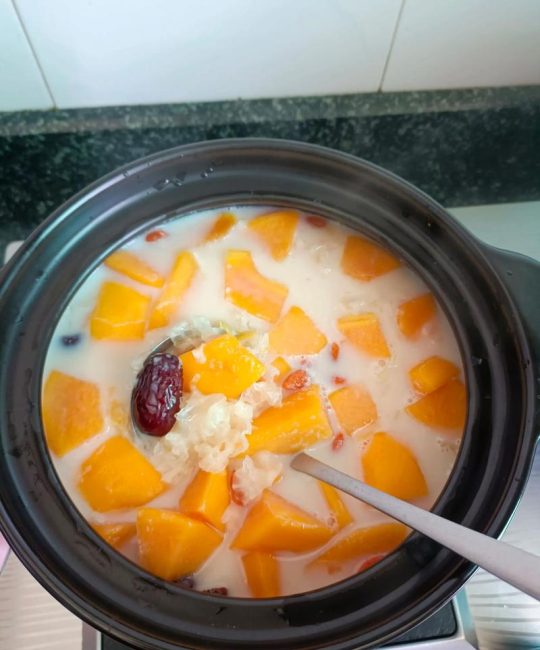 木瓜煮牛奶怎么煮？家庭制作全攻略