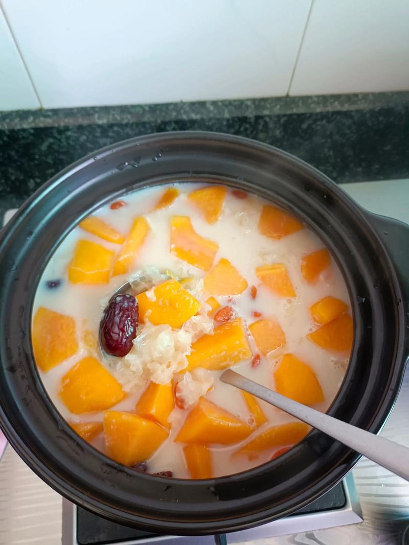 木瓜煮牛奶怎么煮？家庭制作全攻略