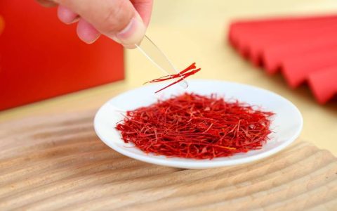 一克藏红花大概多少钱？2025年价格参考与五大影响因素全解析