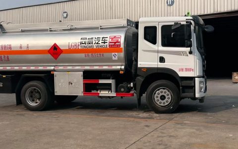 园艺专用油罐车/喷灌车价格是多少？规格、产地、采购量影响报价